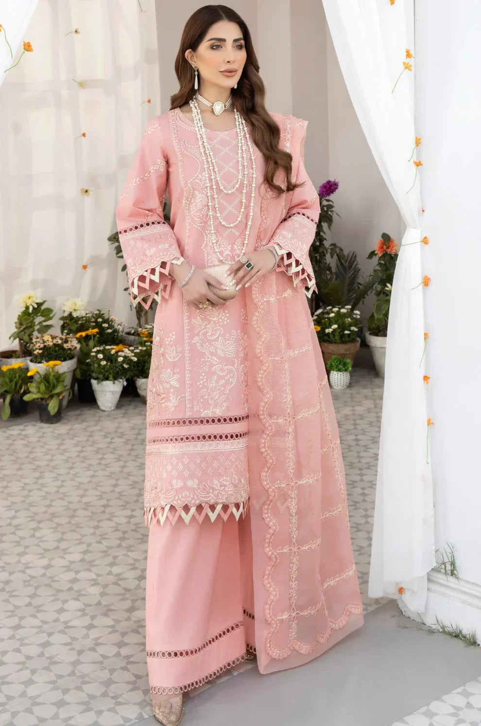 Mohagni | Muntazir Luxury Lawn 24 | AM-07 - House of Zarish