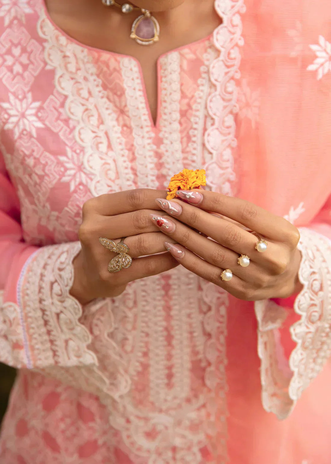 Mohagni | Muntazir Luxury Lawn 24 | MGZ-12 - House of Zarish