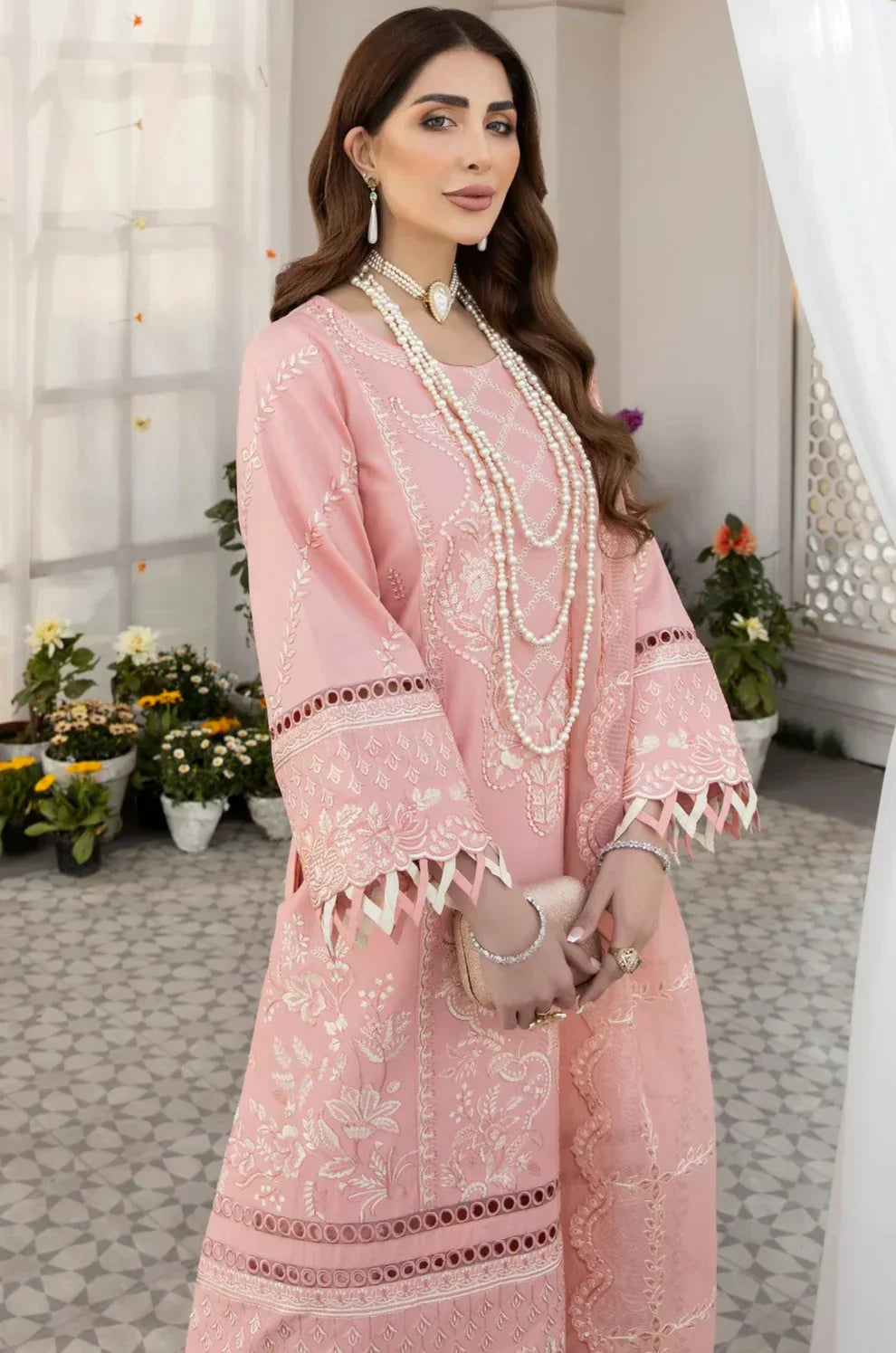 Mohagni | Muntazir Luxury Lawn 24 | AM-07 - House of Zarish