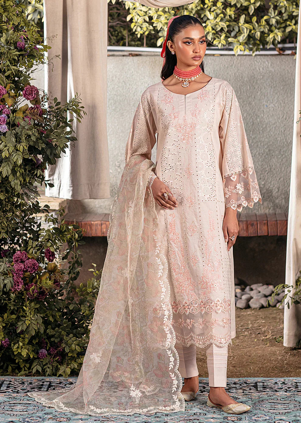 Mohagni | Muntazir Luxury Lawn 24 | CM-04 - House of Zarish