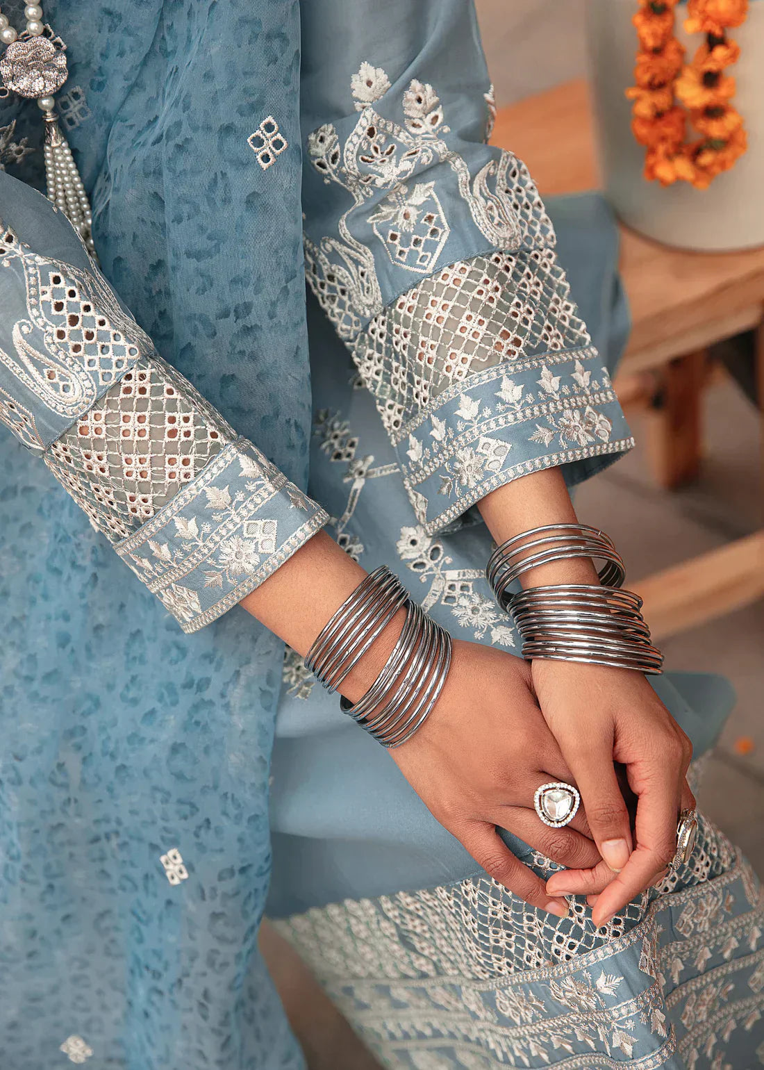 Mohagni | Muntazir Luxury Lawn 24 | CM-07 - House of Zarish