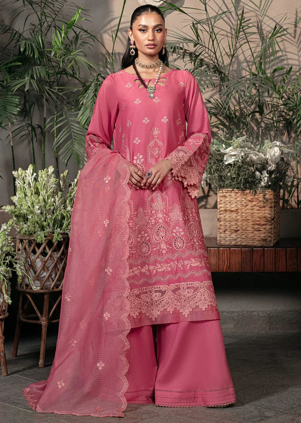 Mohagni | Muntazir Luxury Lawn 24 | CM-08 - House of Zarish