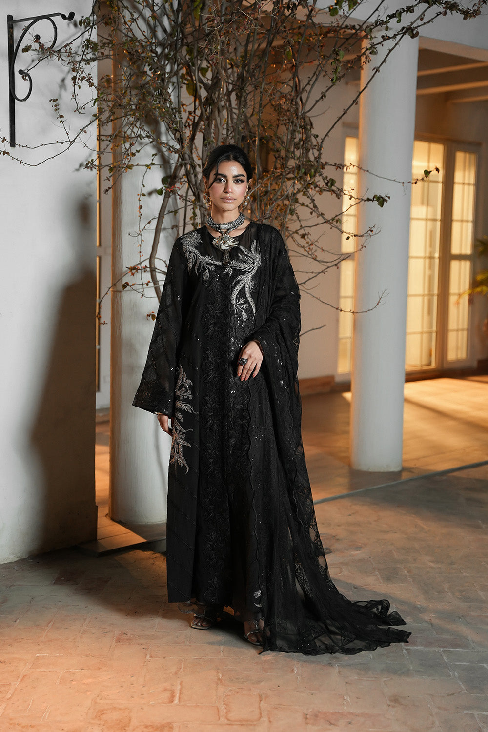 Nilofer Shahid | Verve Summer 24 | Amorist (3pc)- Verve SS 24 - House of Zarish