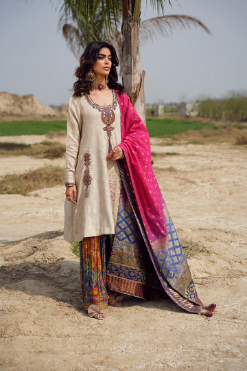 Nilofer Shahid | Verve Summer 24 | Verena (3pc)  Verve SS 24 - House of Zarish
