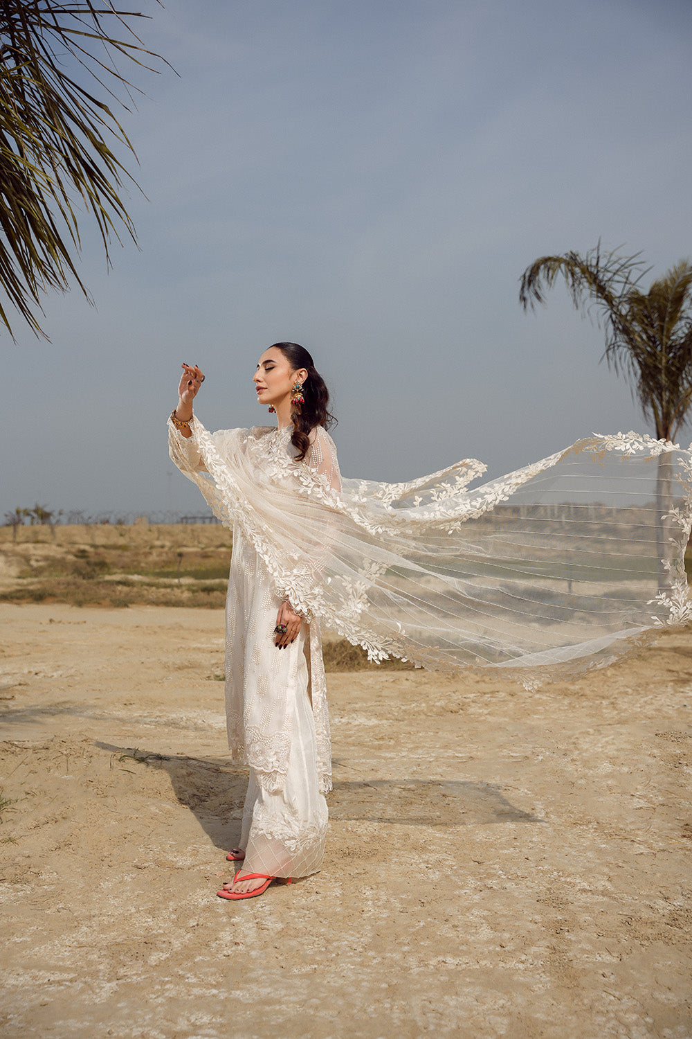 Nilofer Shahid | Verve Summer 24 | Anastasia (3pc)  Verve SS 24 - House of Zarish