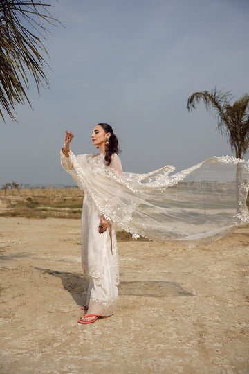 Nilofer Shahid | Verve Summer 24 | Anastasia (3pc)  Verve SS 24 - House of Zarish