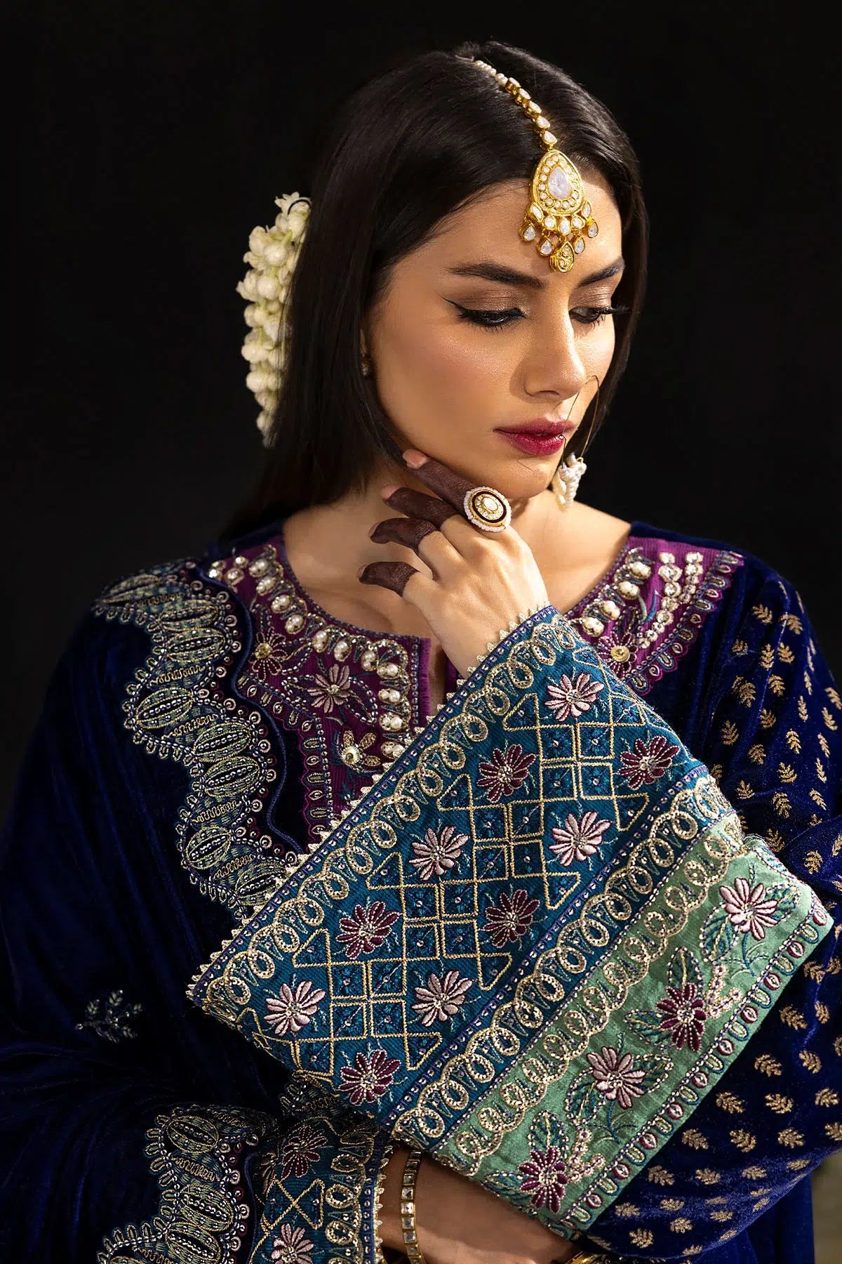 Nureh | Maya Velvet 23 | Nooreza - House Of Anaya
