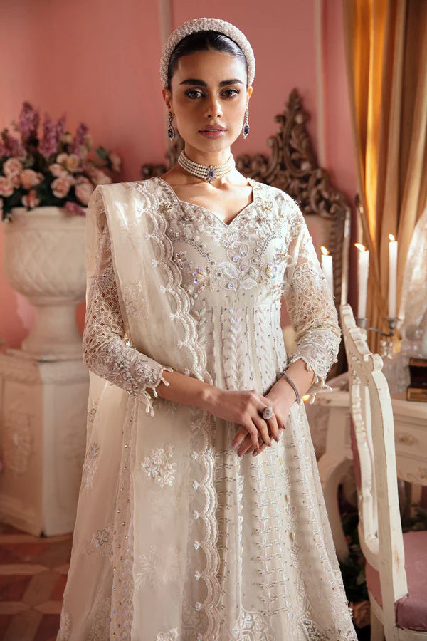 Nureh | The Secret Garden | Selina