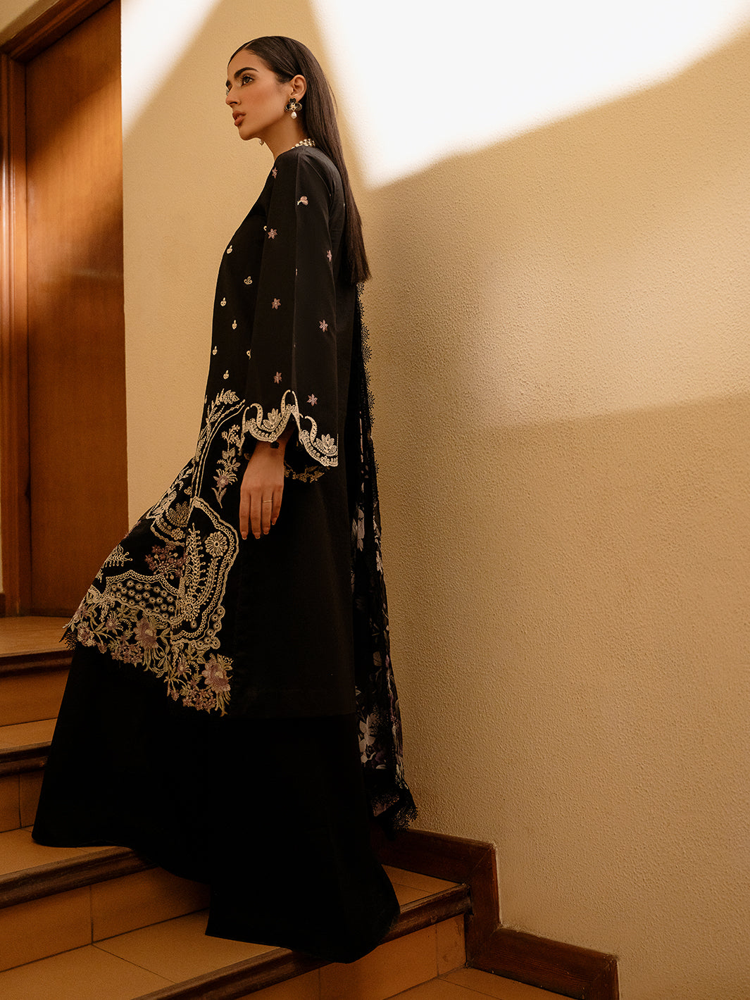 Izel | Dastak Luxury Lawn | QALAH - House Of Anaya