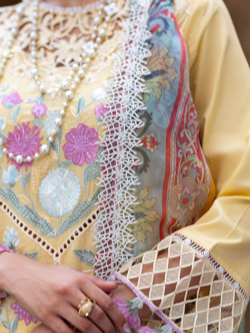 Roheenaz | Dahlia Embroidered Lawn 24 | Daffodil - House of Zarish