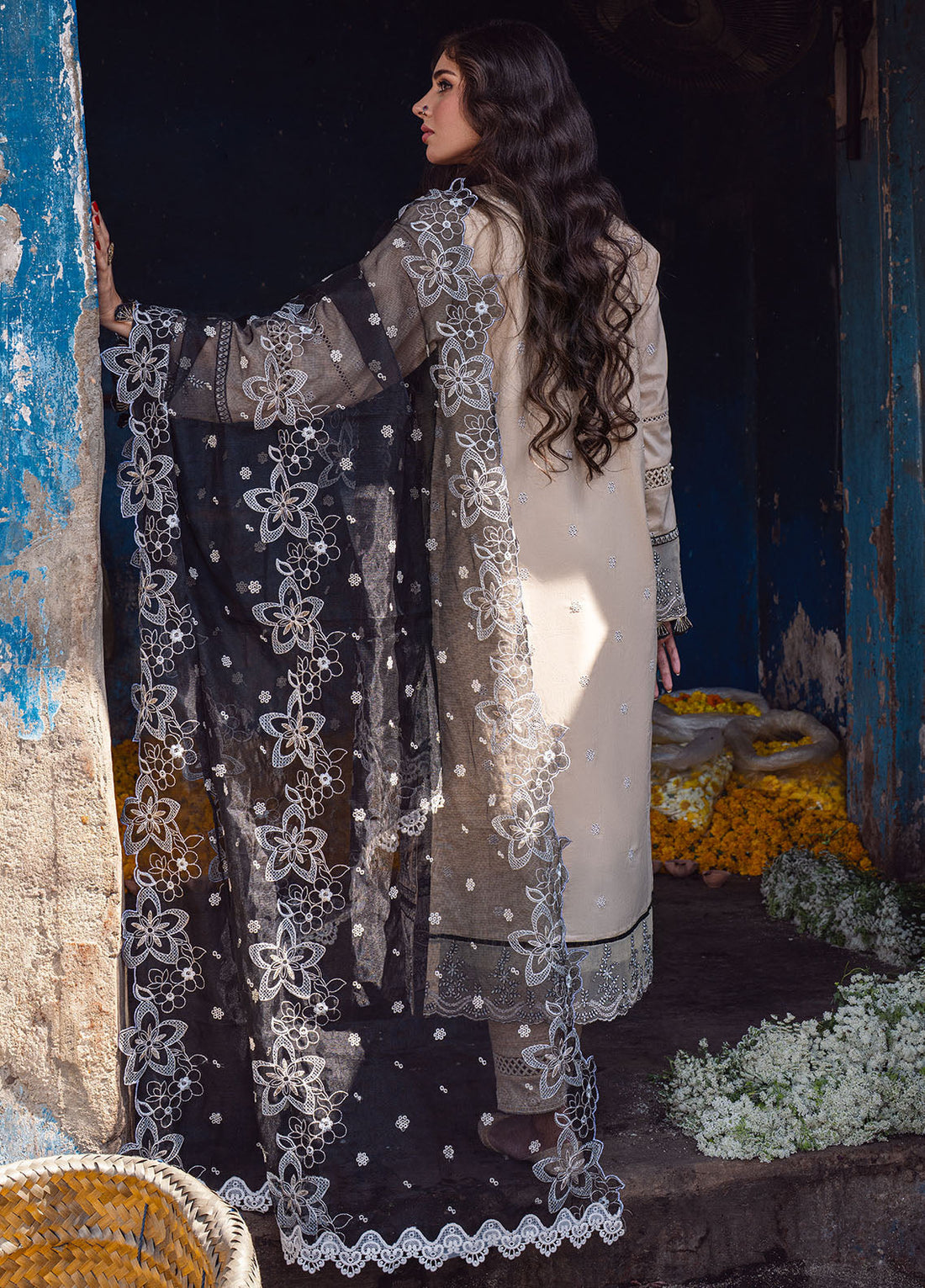 Sahane | Sahakari Chikankari Lawn Edit 24 | Ghazal - House of Zarish