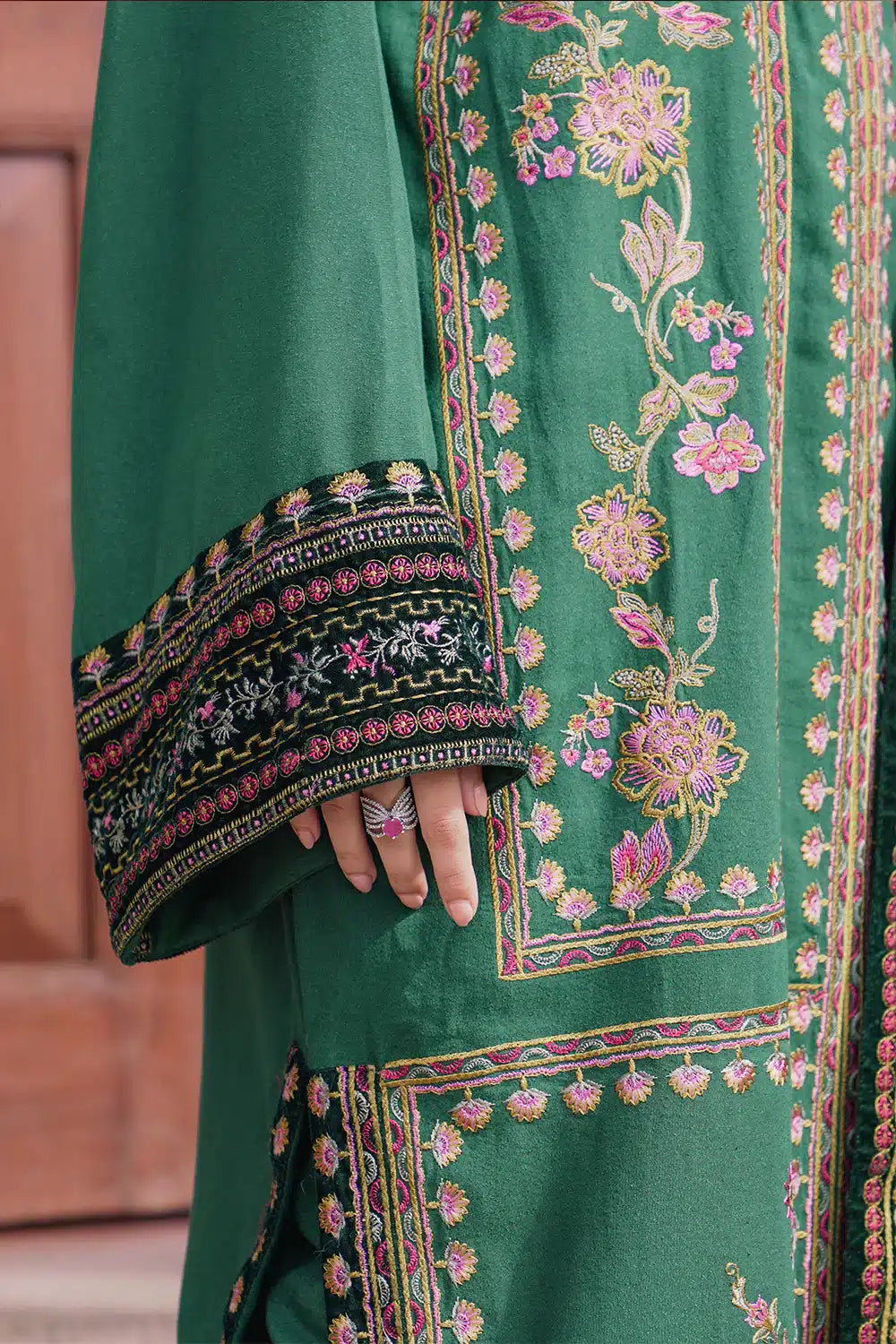 Saira Rizwan | Winter 23 | ISMAT SR-01 - House Of Anaya