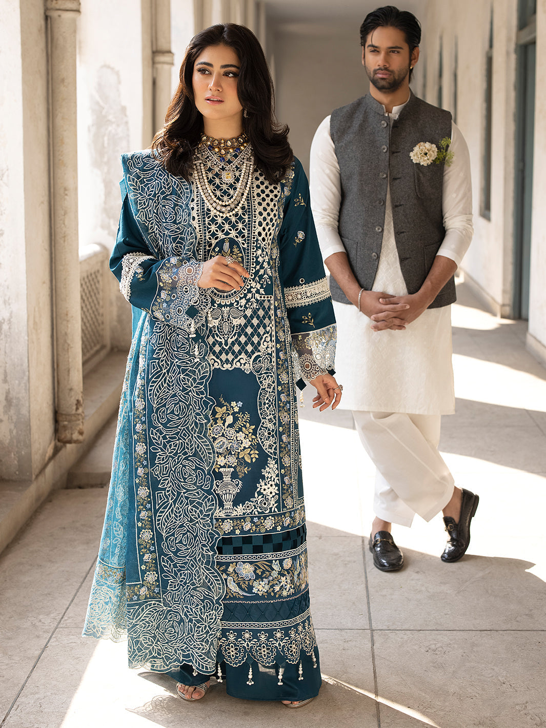 Mahnur | Mahrukh Luxury Lawn 24 | SERENE - House of Zarish