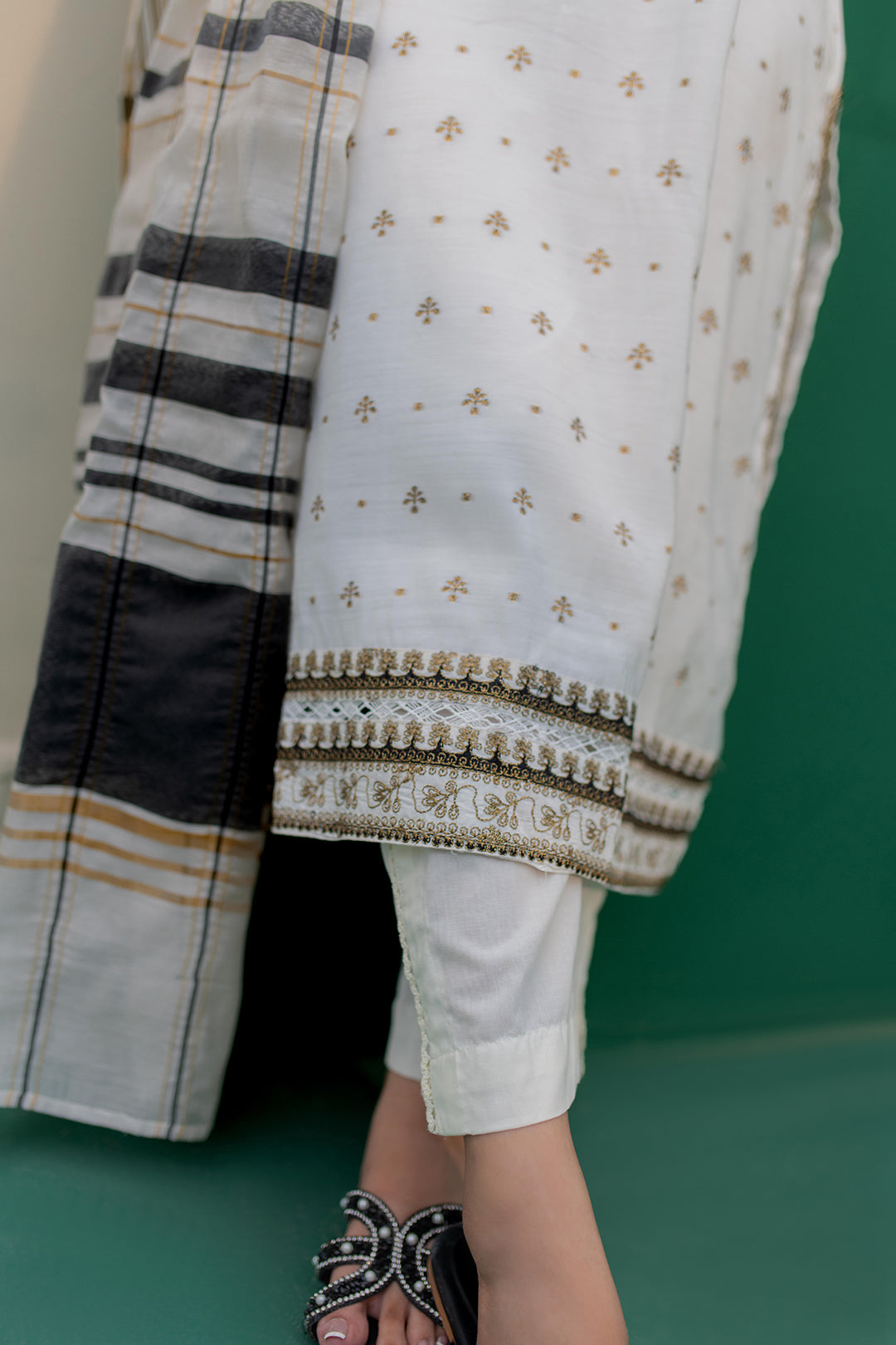 Zellbury | Summer Pret | Embroidered Kurta Dupatta - 1978 - Libasekhas