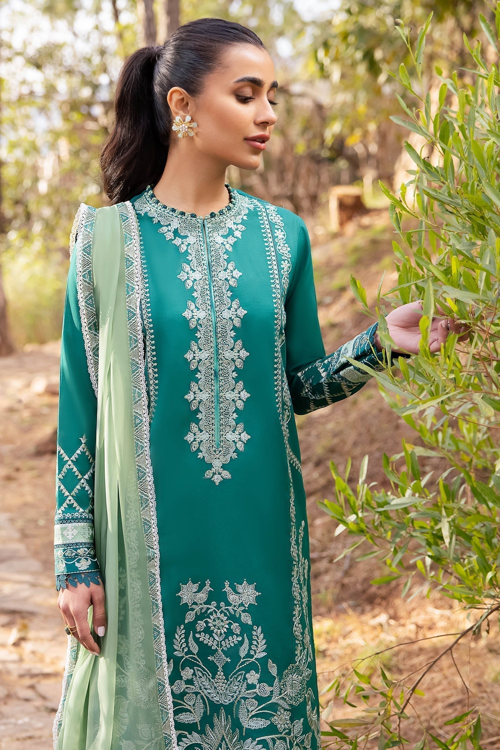 Zaha | Lawn 24 | VEJAH (ZL24-11 B) - House Of Anaya