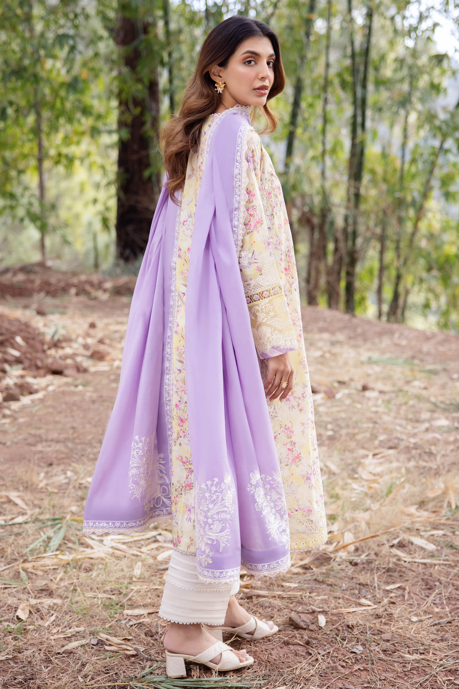 Zaha | Lawn 24 | SEZEM (ZL24-13 A) - House Of Anaya