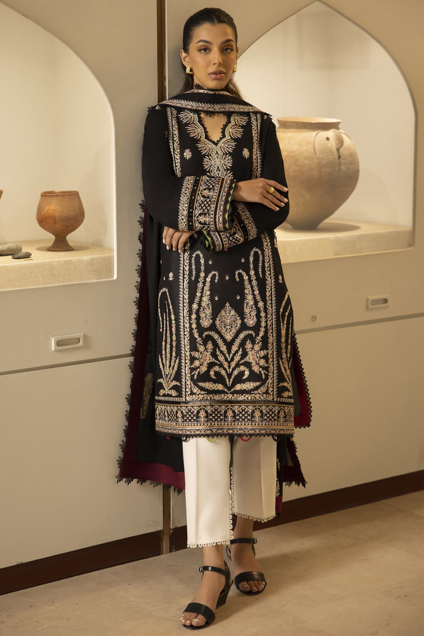 Zaha | Lawn 24 | ELANIA (ZL24-09 B) - House Of Anaya