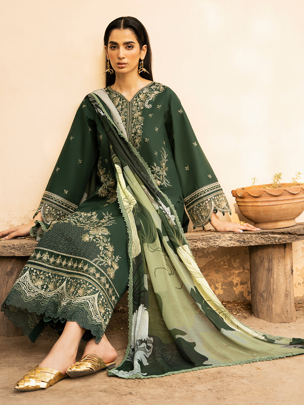 Izel | Dastak Luxury Lawn | ZAIB - House Of Anaya