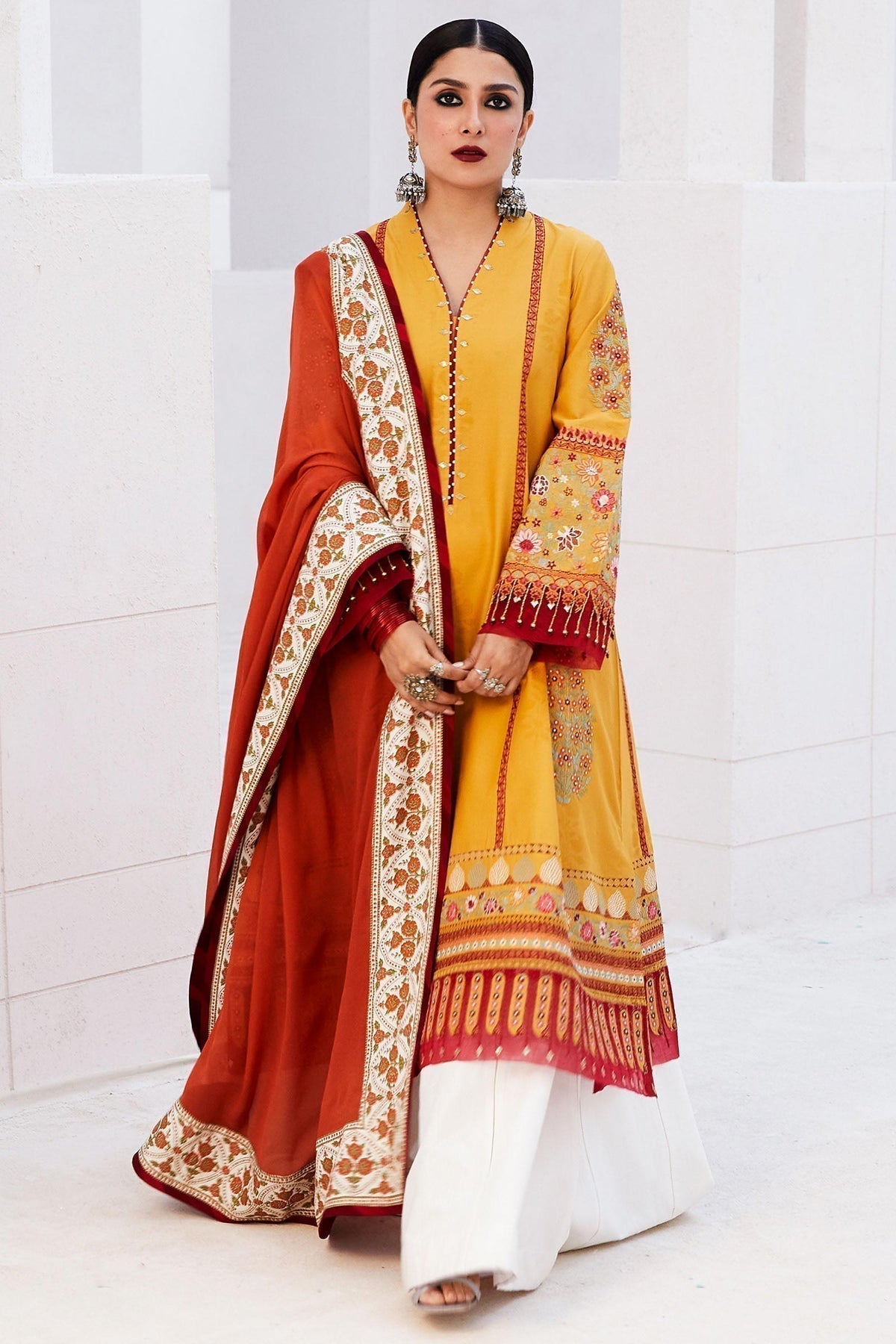 Zara Shahjahan | Luxury Lawn 24 | SANDAL-10A - House of Zarish