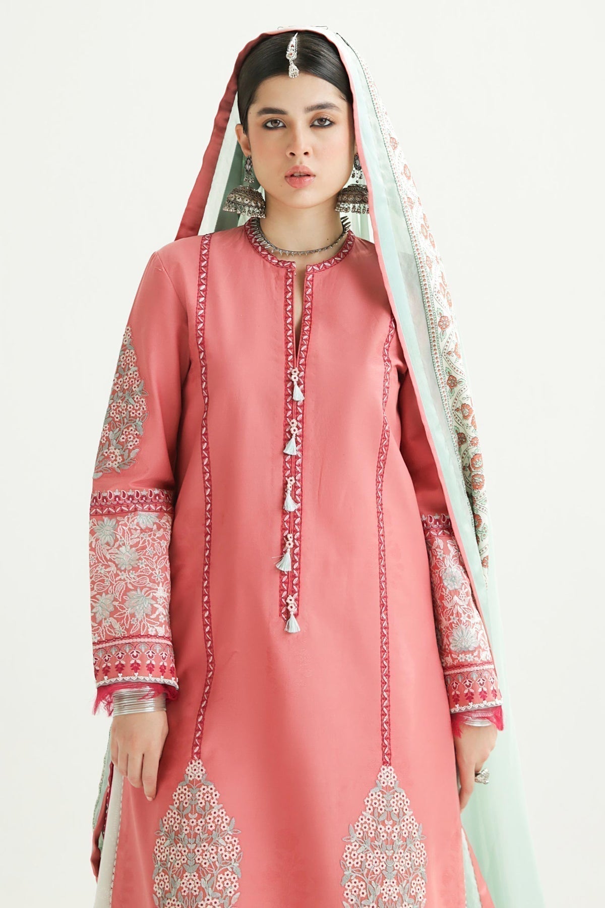 Zara Shahjahan | Luxury Lawn 24 | SANDAL-10B - House of Zarish