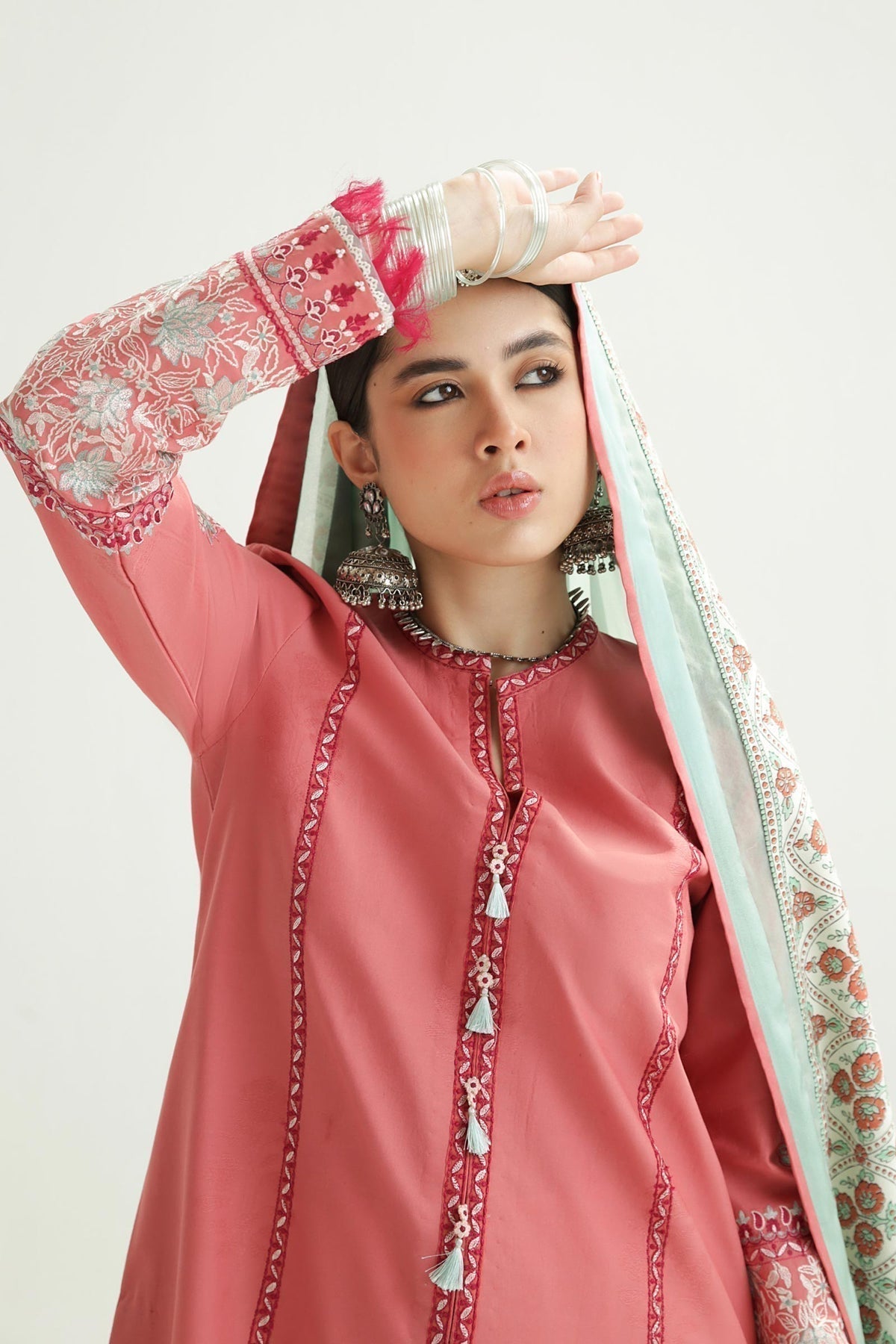 Zara Shahjahan | Luxury Lawn 24 | SANDAL-10B - House of Zarish