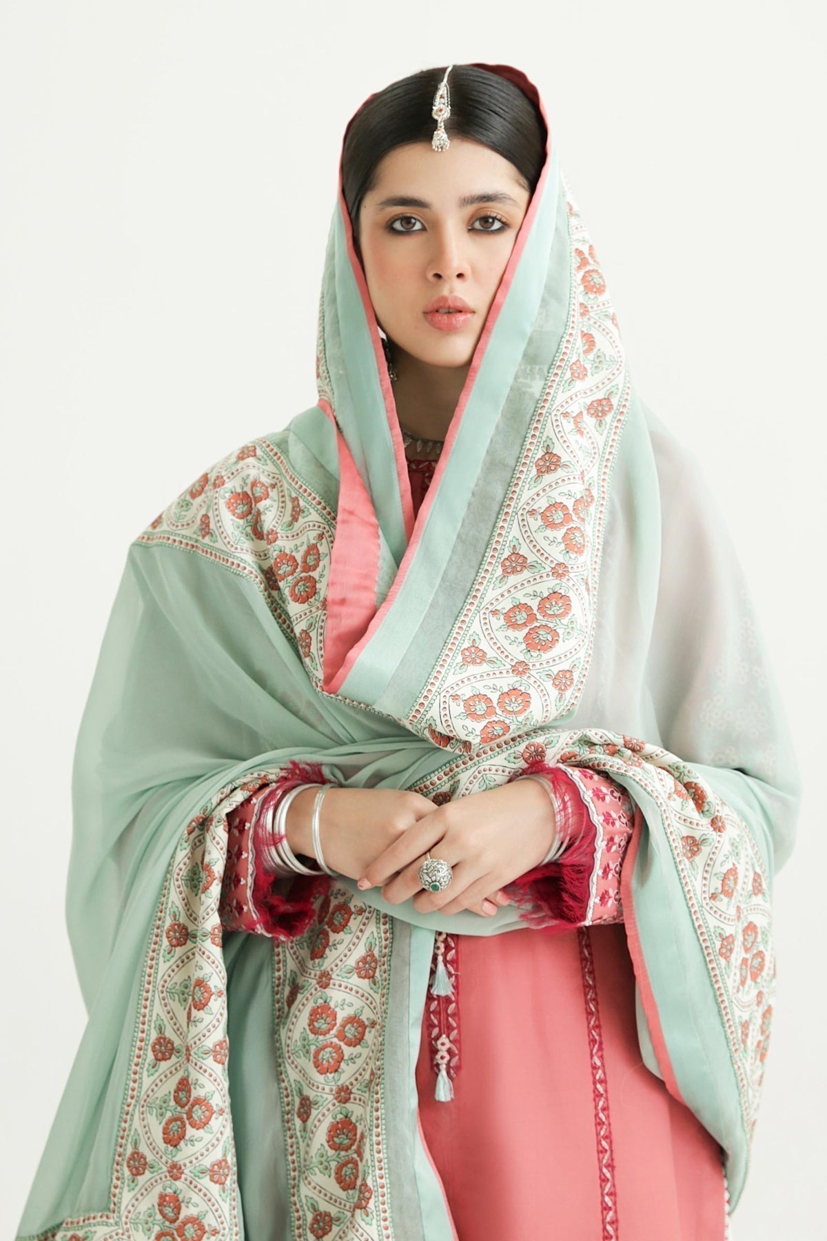 Zara Shahjahan | Luxury Lawn 24 | SANDAL-10B - House of Zarish