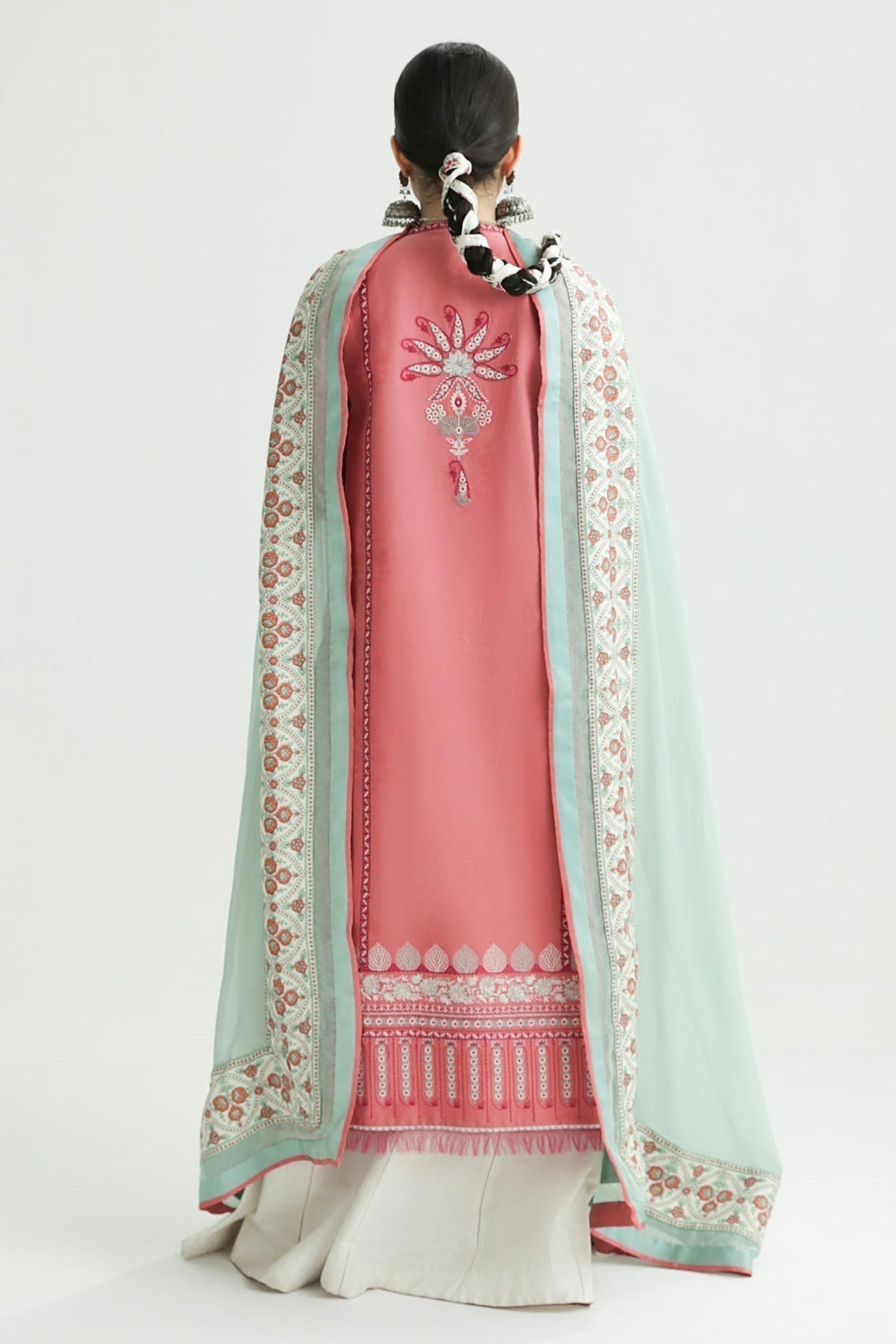 Zara Shahjahan | Luxury Lawn 24 | SANDAL-10B - House of Zarish