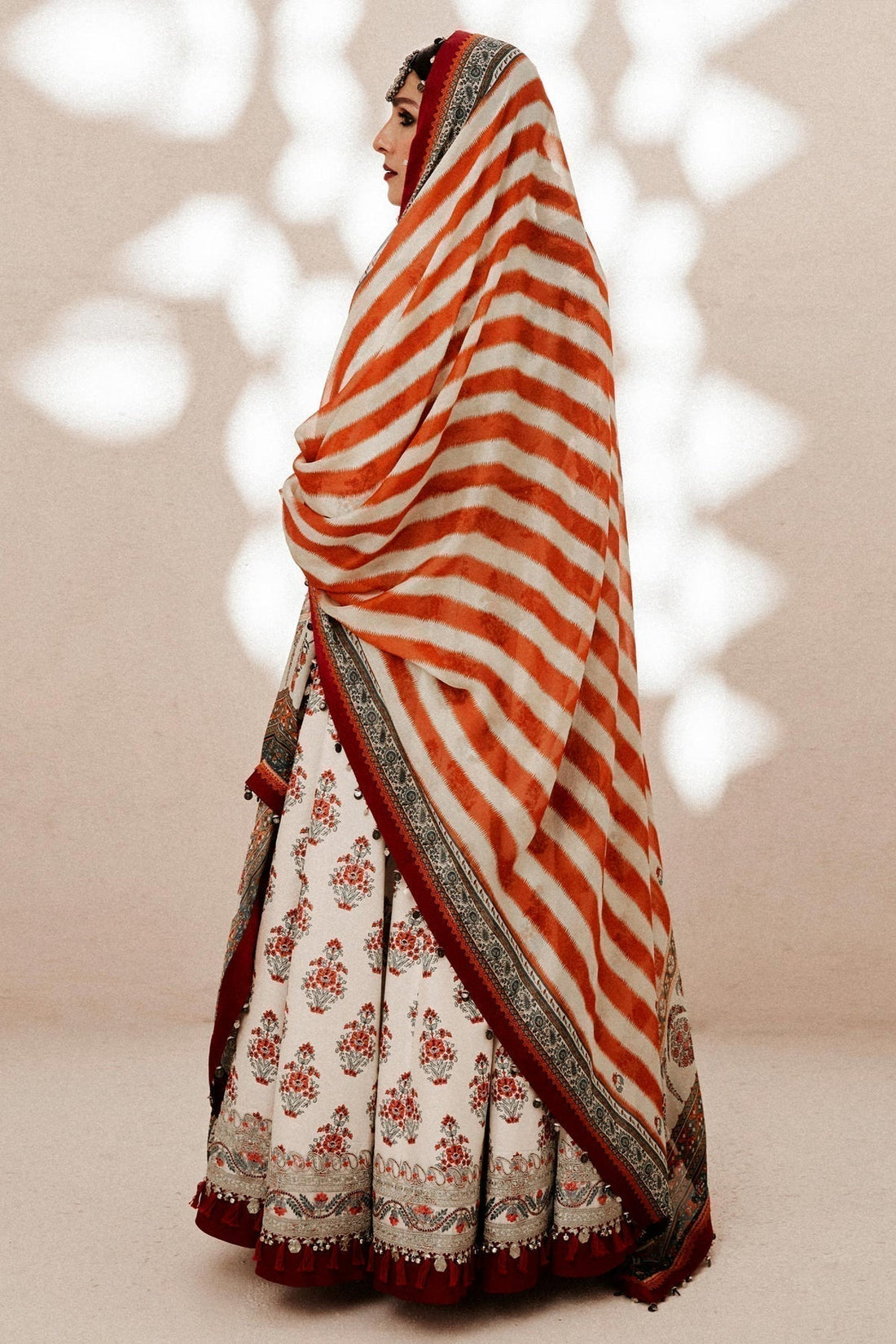 Zara Shahjahan | Luxury Lawn 24 | ANARKALI-11B - House of Zarish